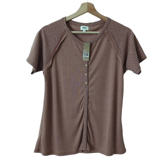 NWT BKE Women's Dusty Pink Ribbed Henley Button Down Short Sleeve Top Small NEW - Picture 1 of 6